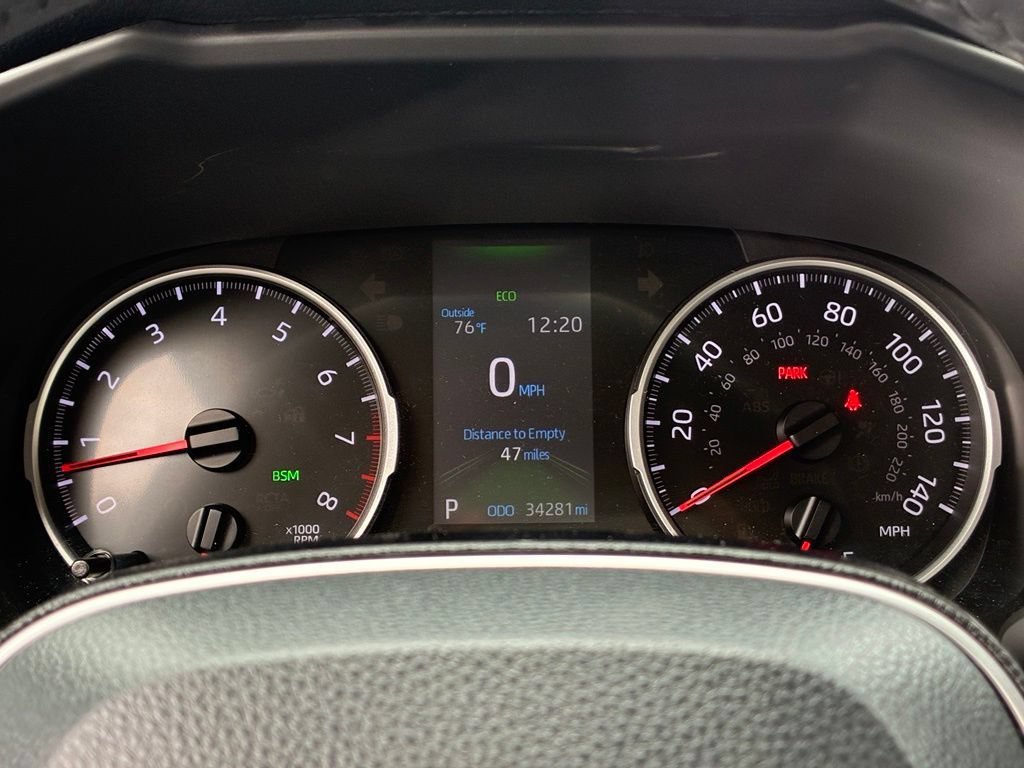 Used 2021 Gray Toyota XLE Premium image 24