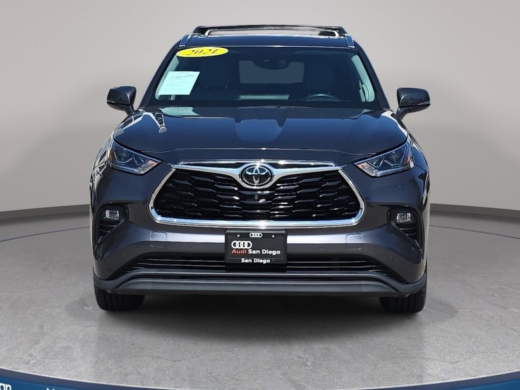 Used 2021 Gray Toyota Limited image 3