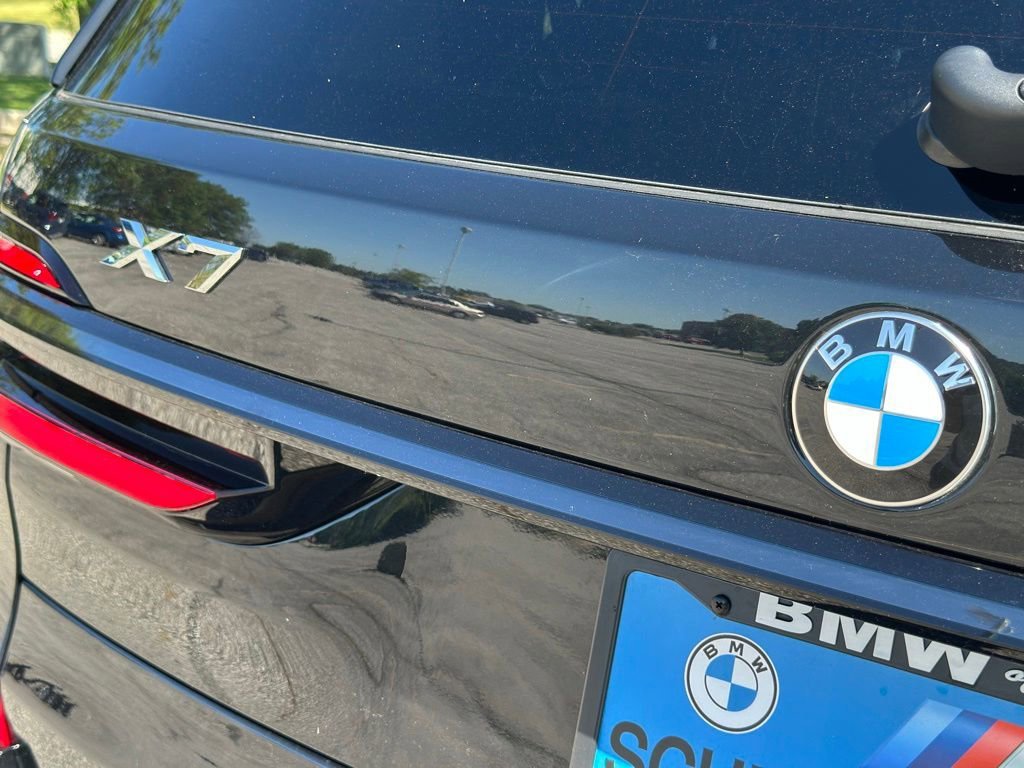 New 2027 Black Sapphire Metallic BMW xDrive40i image 13