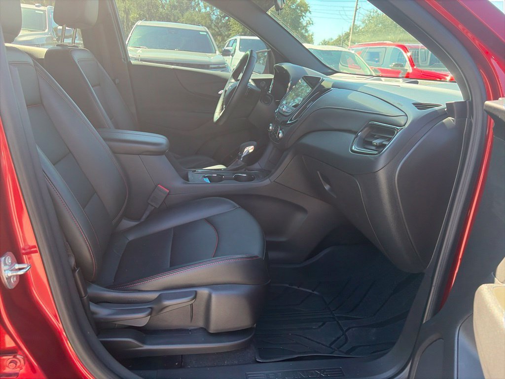 Used 2023 RADIANT RED TINTCOAT Chevrolet RS image 9