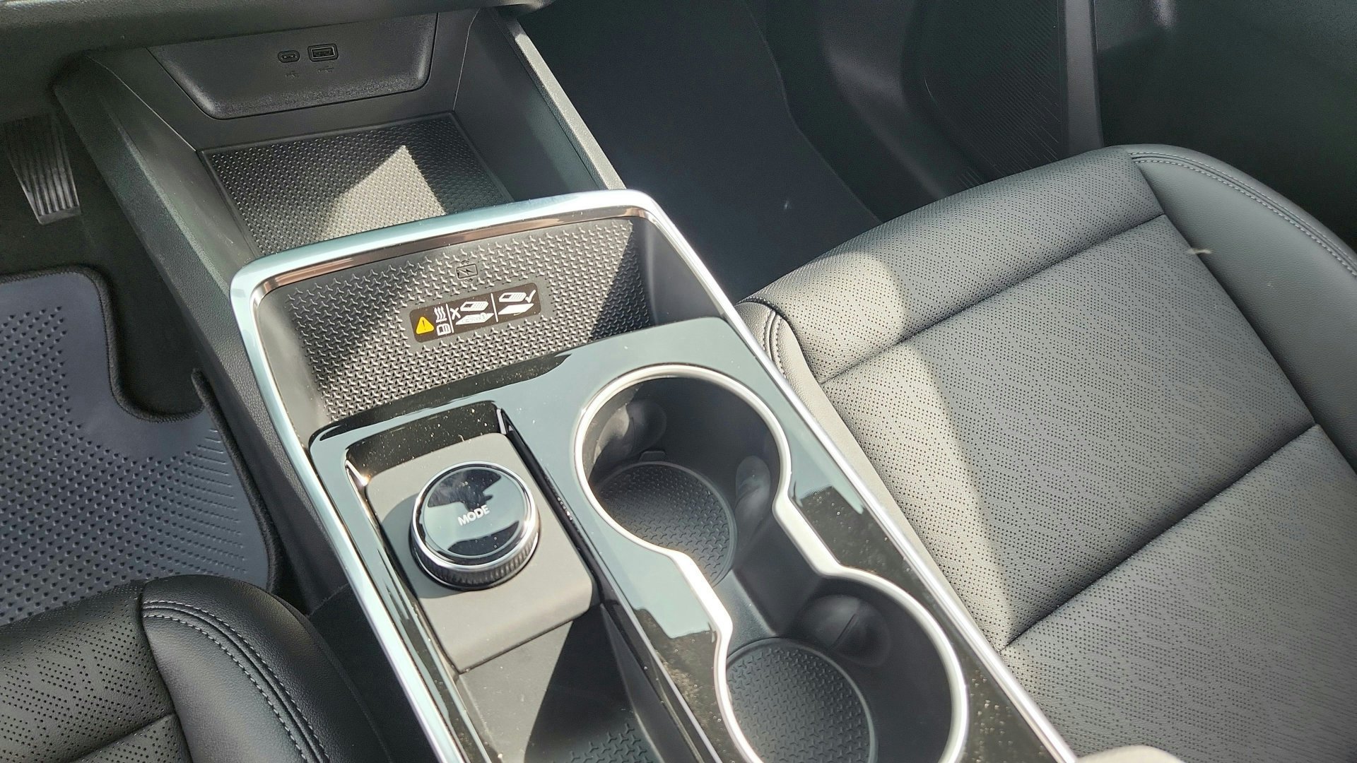 2027 Chevrolet Equinox LT - Photo 17