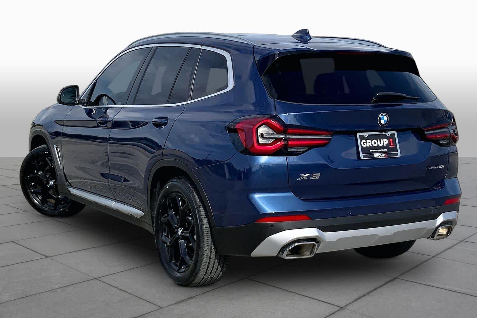 Used 2023 Phytonic Blue Metallic BMW sDrive30i image 12