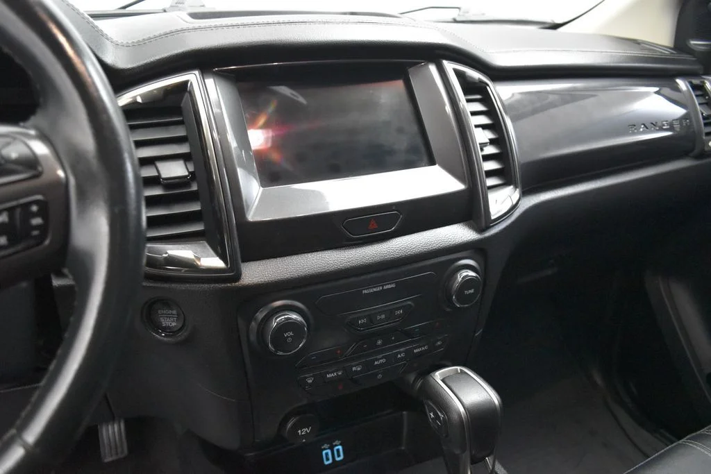 Used 2023 Green Ford Lariat image 16