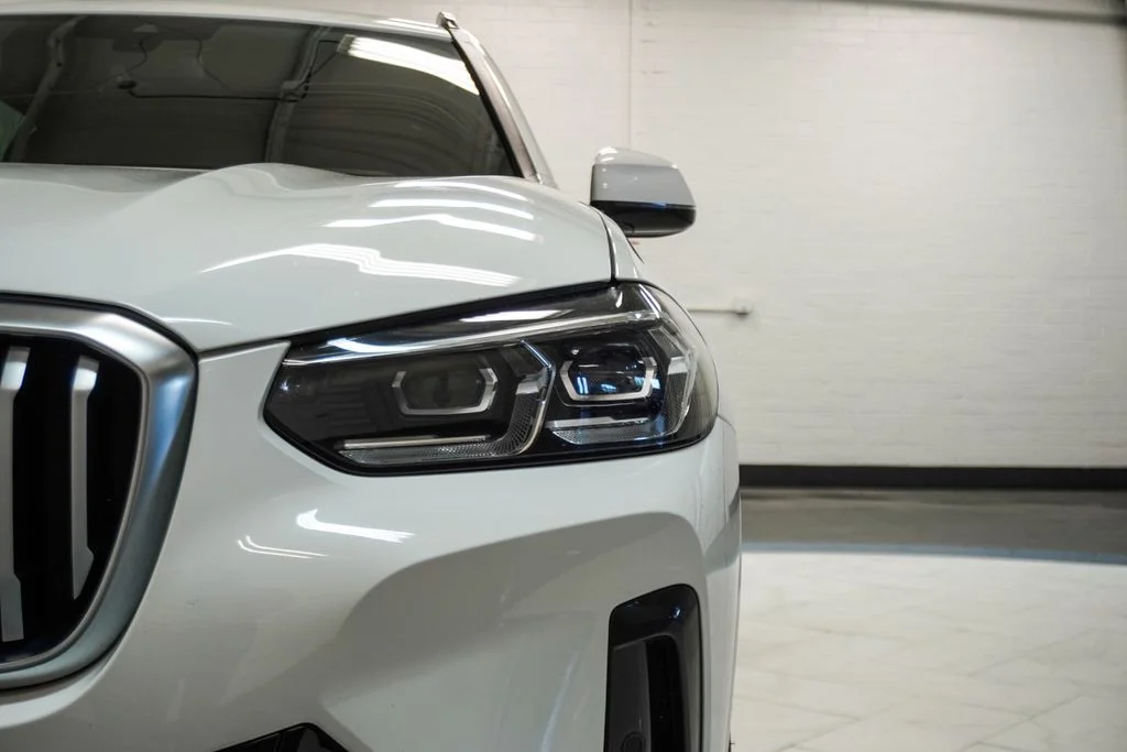Used 2022 White BMW xDrive30i image 41