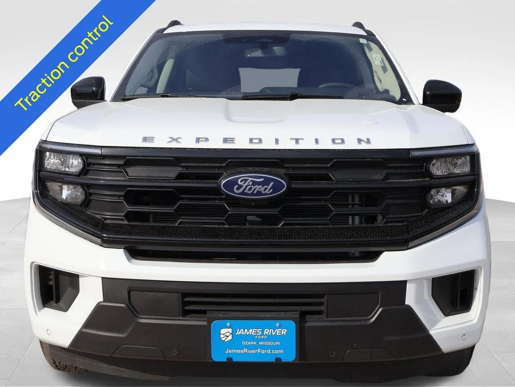 Certified Used 2025 Oxford White Ford Active image 8