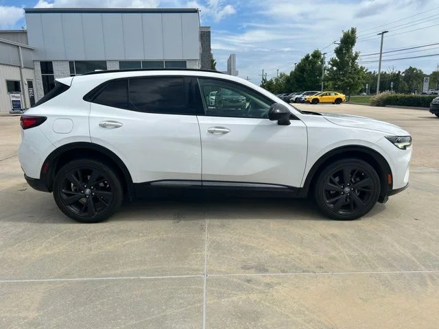 Used 2022 White Buick Preferred image 3