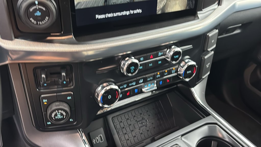 New 2026 Star White Metallic Tri-Coat Ford Lariat image 18