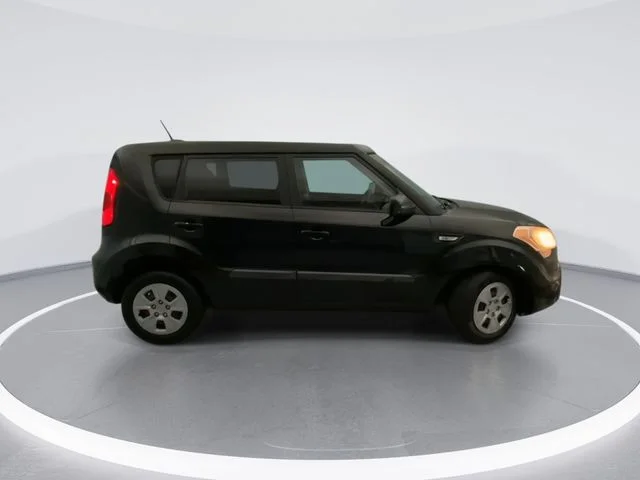 Used 2013 Gray Kia Base image 7