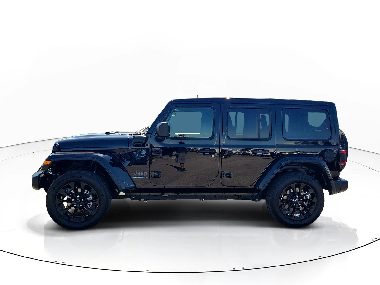 Certified Used 2025 Black Jeep Sahara 4xe image 7