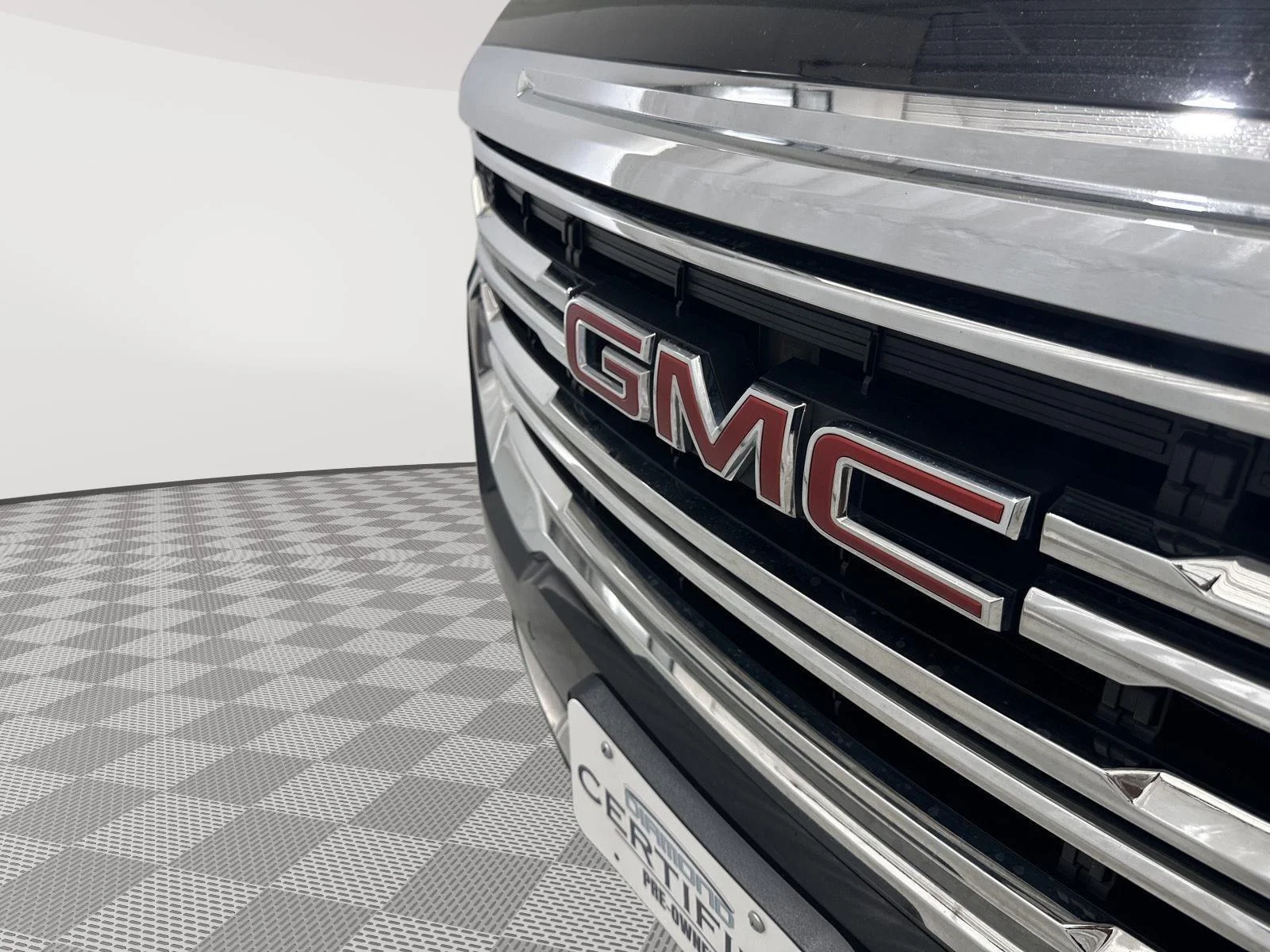 Used 2022 Ebony Twilight Metallic GMC SLE image 26