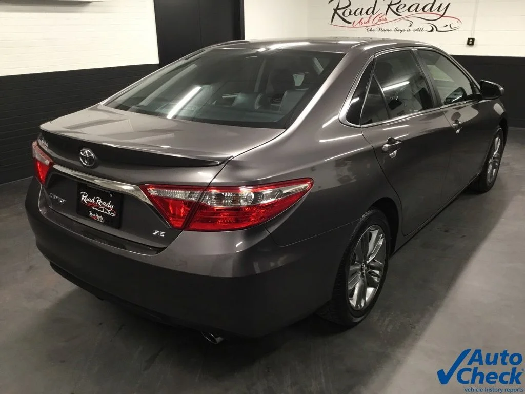 Used 2017 Gray Toyota SE image 11