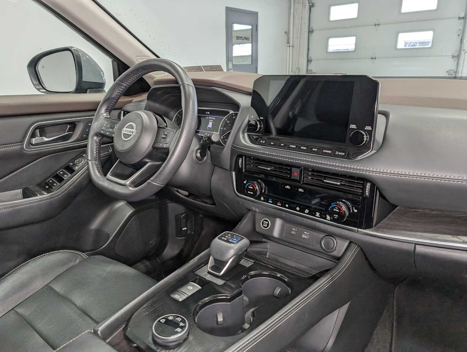 Used 2021 BOULDER GRAY PE Nissan SL image 45