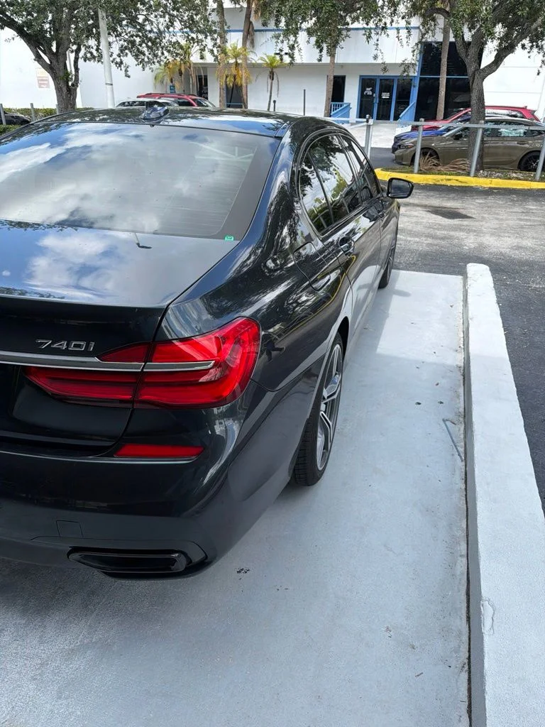 Used 2019 Gray BMW 740i image 4