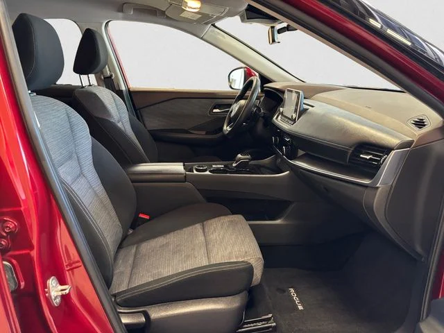 Used 2021 Red Nissan SV image 16