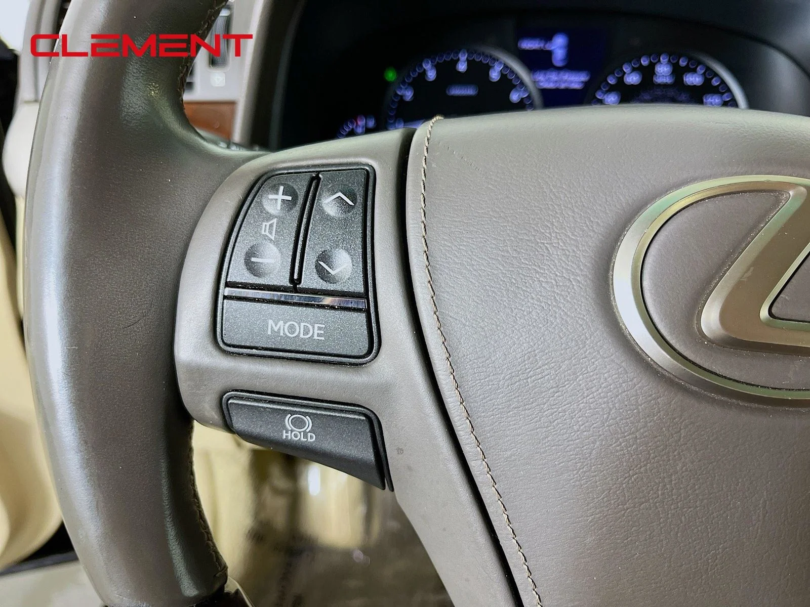 Used 2017 Black Lexus 460 image 14