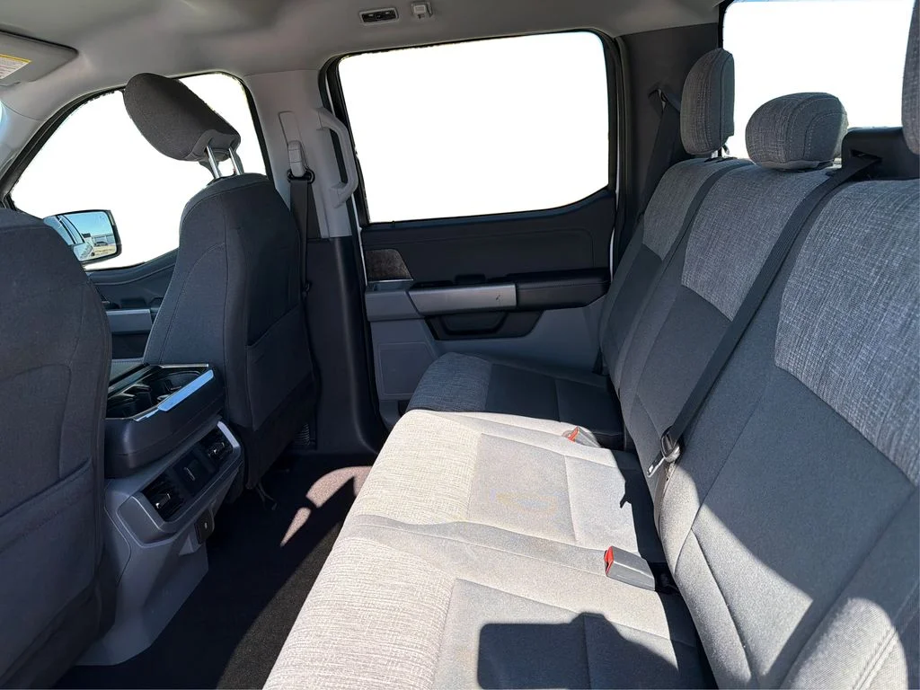 Used 2021 Oxford White Ford XLT image 11