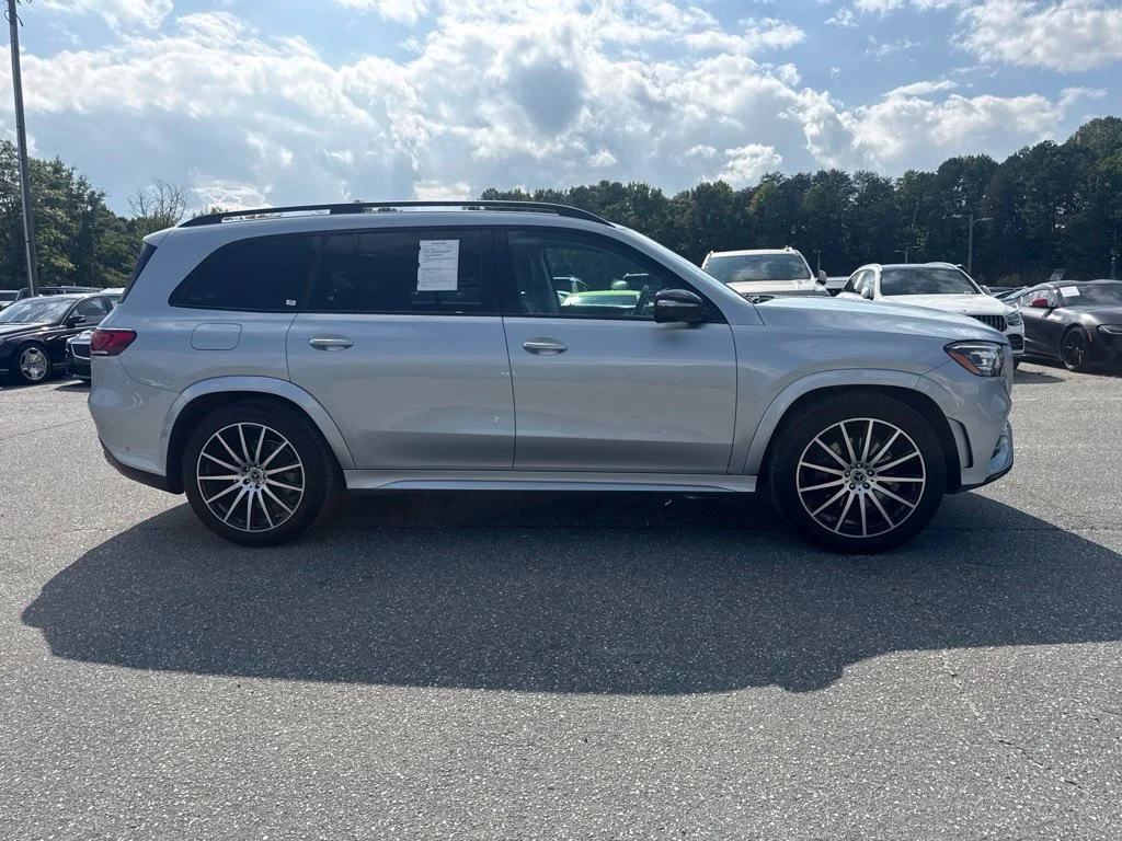 Used 2022  Mercedes-Benz GLS 450 image 6