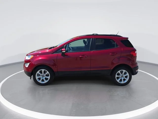 Used 2021 Red Ford SE image 5