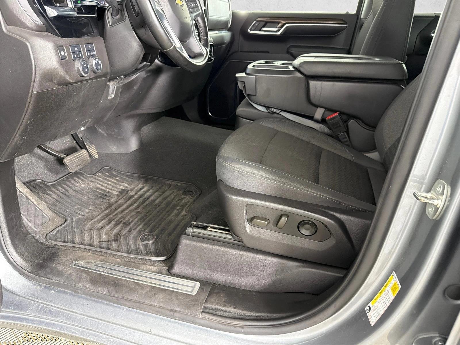 Used 2024 Sterling Gray Metallic Chevrolet LT image 9