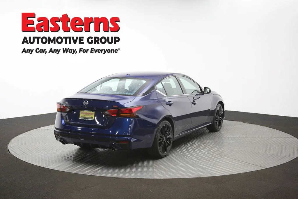Used 2023 Blue Nissan 2.5 SR image 38