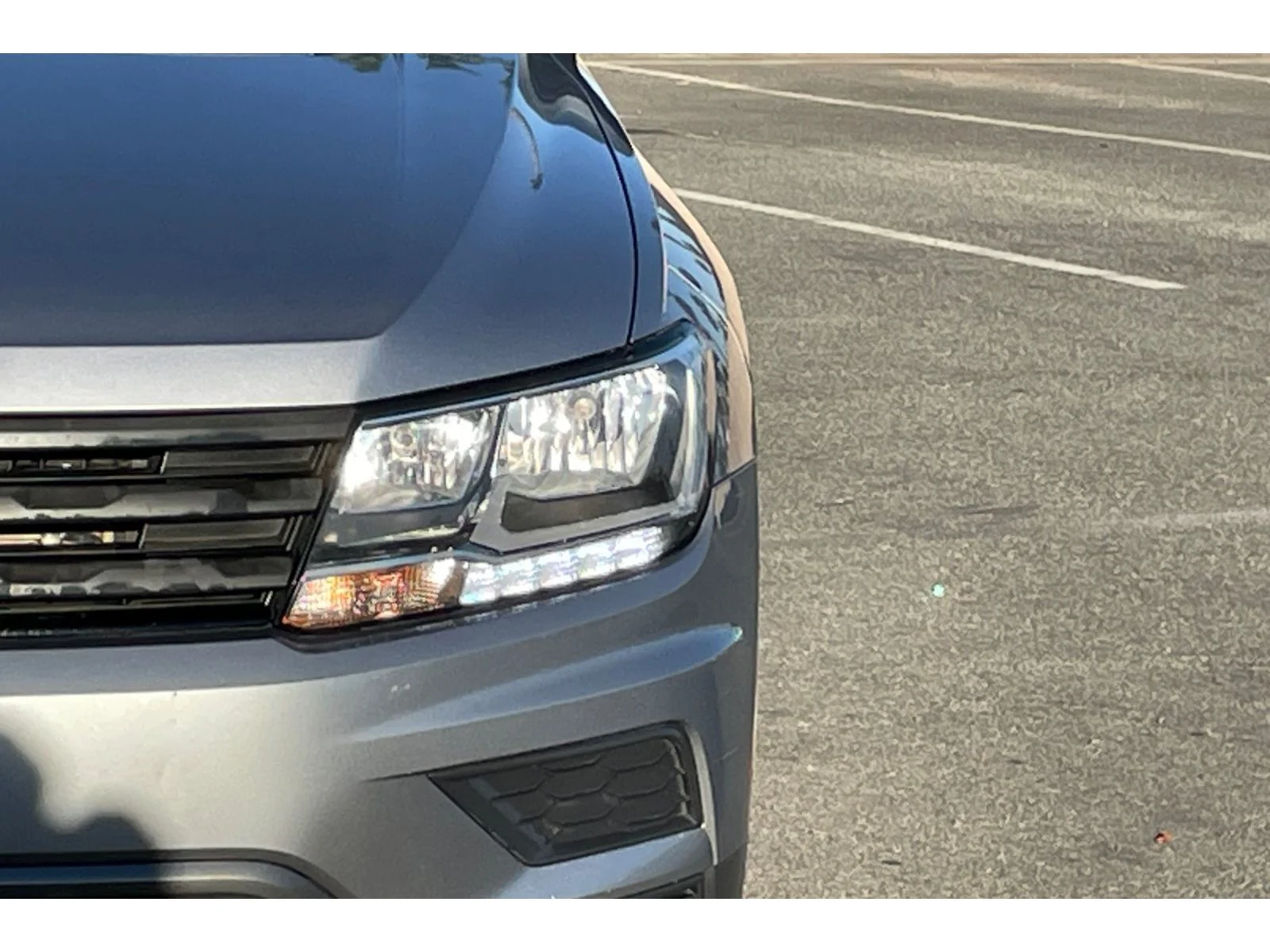 Used 2021 Pyrite Silver Metallic Volkswagen SE image 47