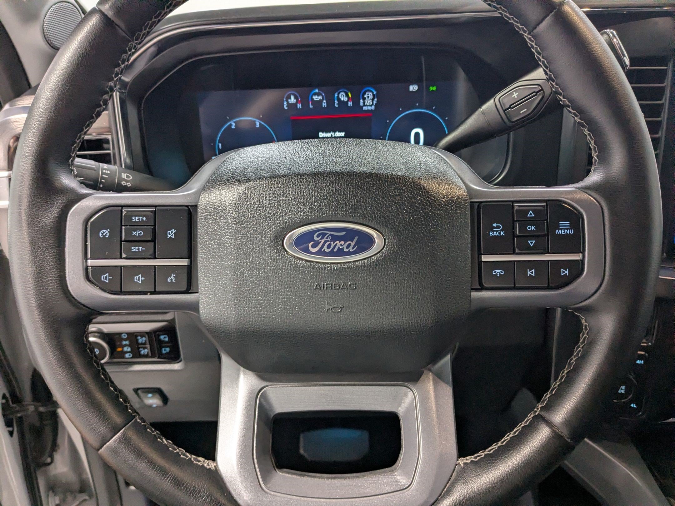Used 2026 Avalanche Ford LARIAT image 11