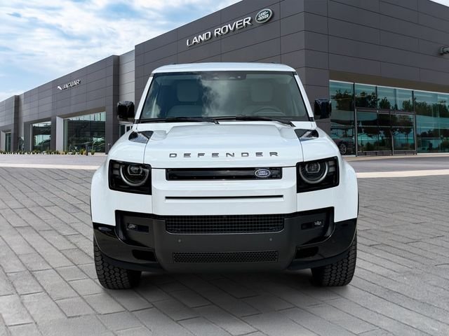 New 2026 Fuji White Land Rover X-Dynamic SE image 8