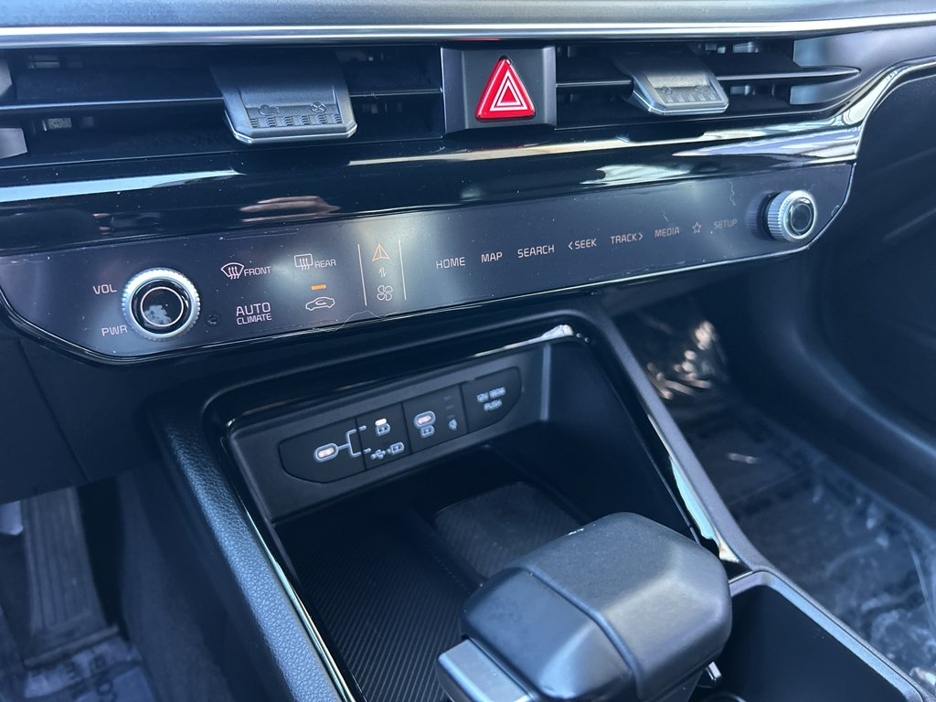 Used 2025 Wolf Gray Kia GT-Line image 21