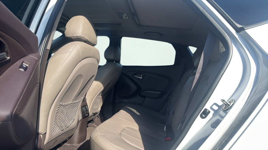 Used 2015 White Hyundai Limited image 15