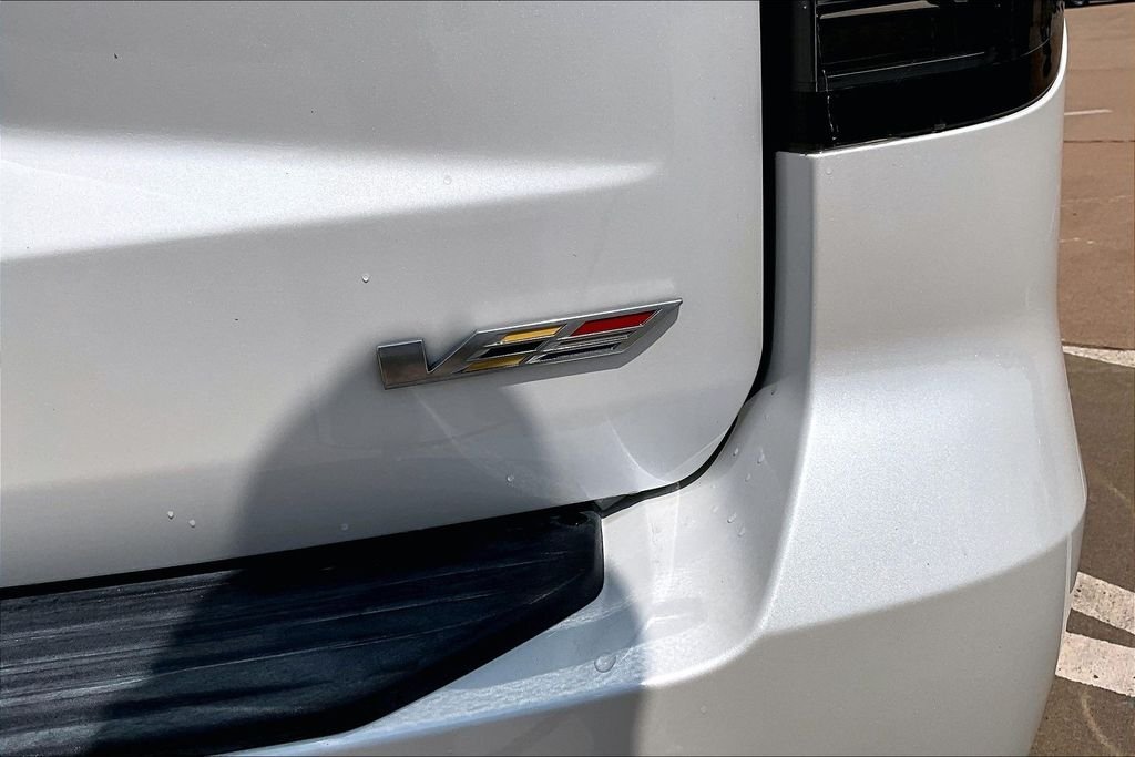 Used 2024 White Cadillac V-Series image 34