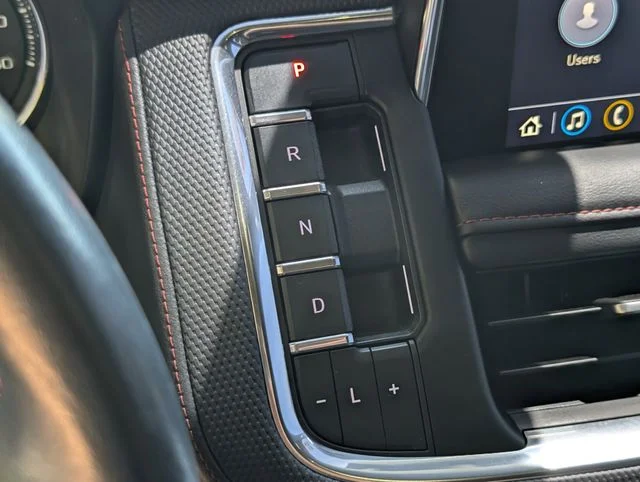 Used 2021 Pearl Chevrolet RST image 21