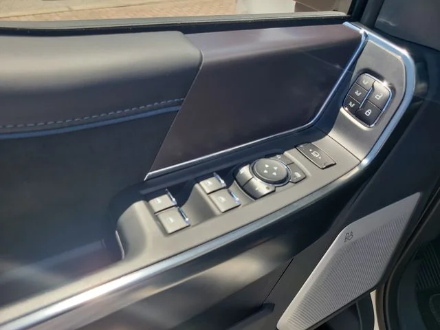 New 2026 White Metallic Ford Platinum image 18