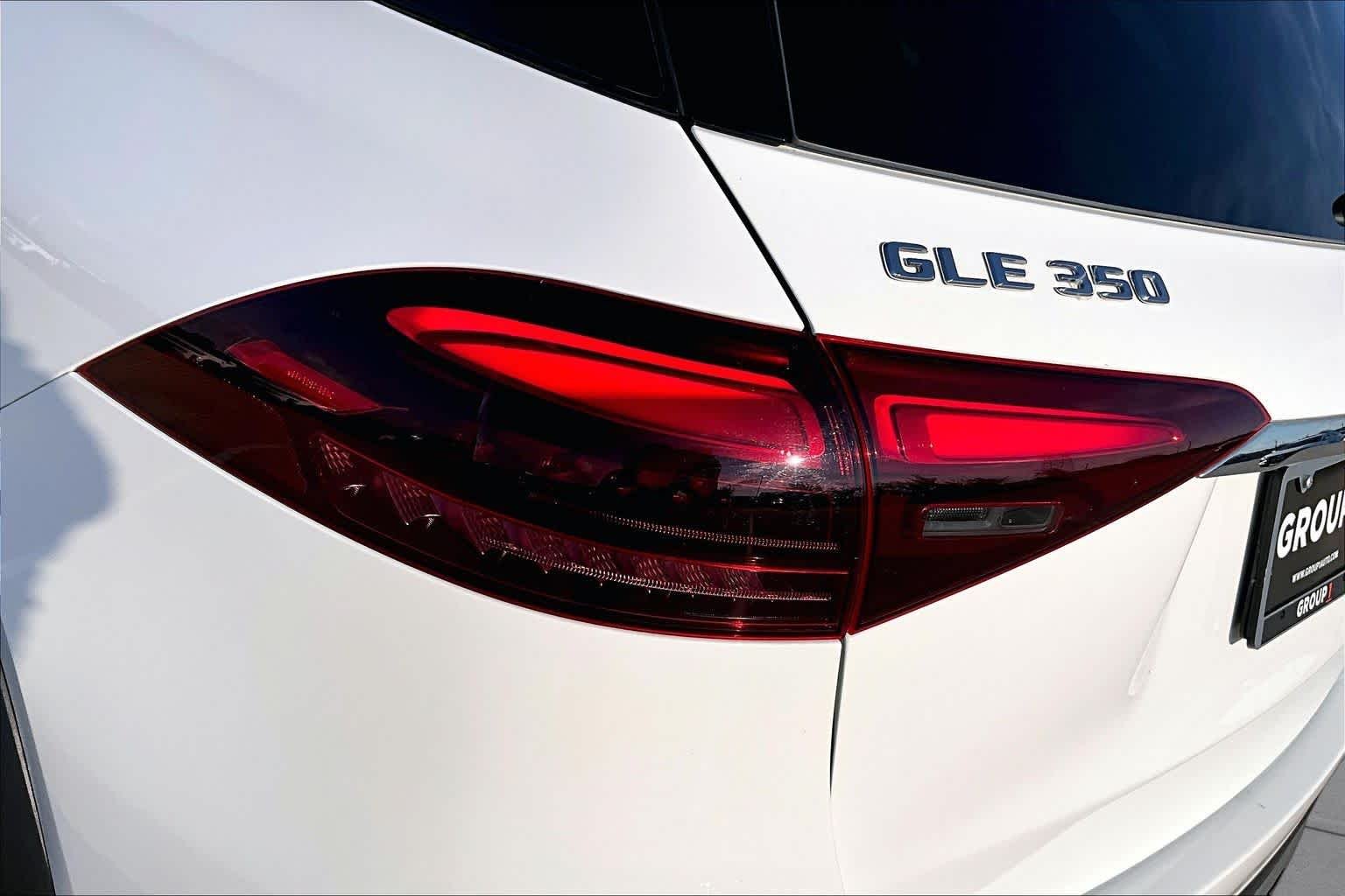 Used 2025 Polar White Mercedes-Benz GLE 350 image 29