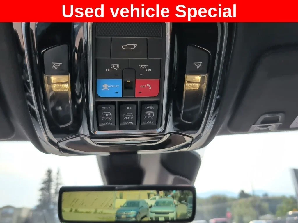Used 2022 Silver Jeep Overland image 15