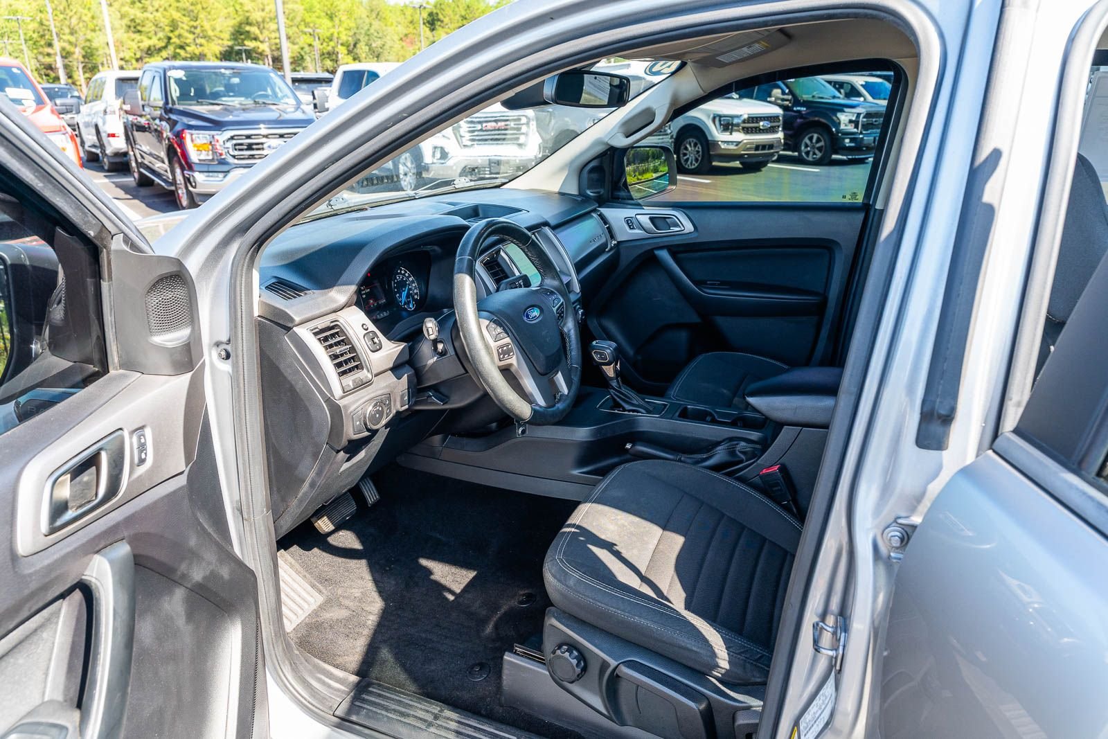 Used 2020 Silver Ford XLT image 16