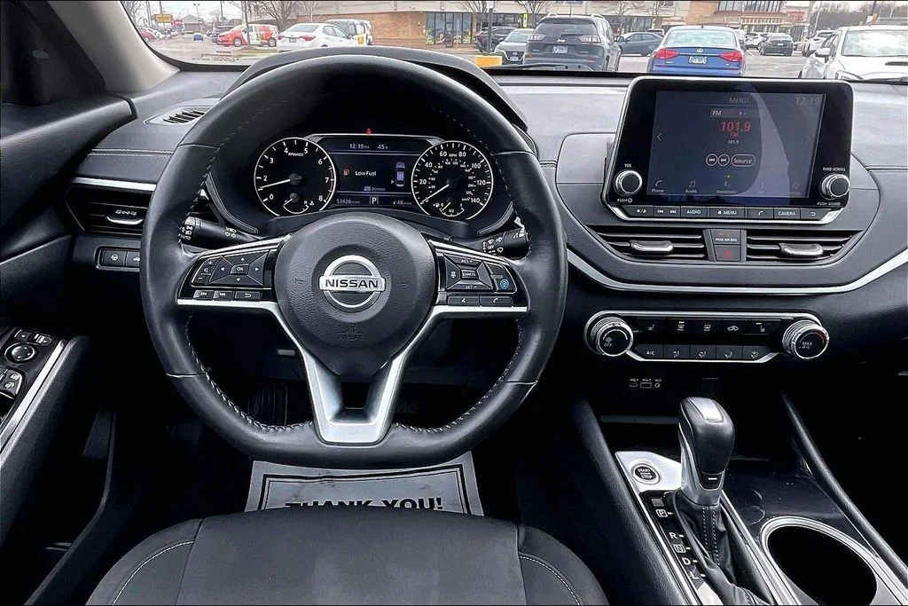 Used 2022 Gray Nissan 2.5 SV image 5