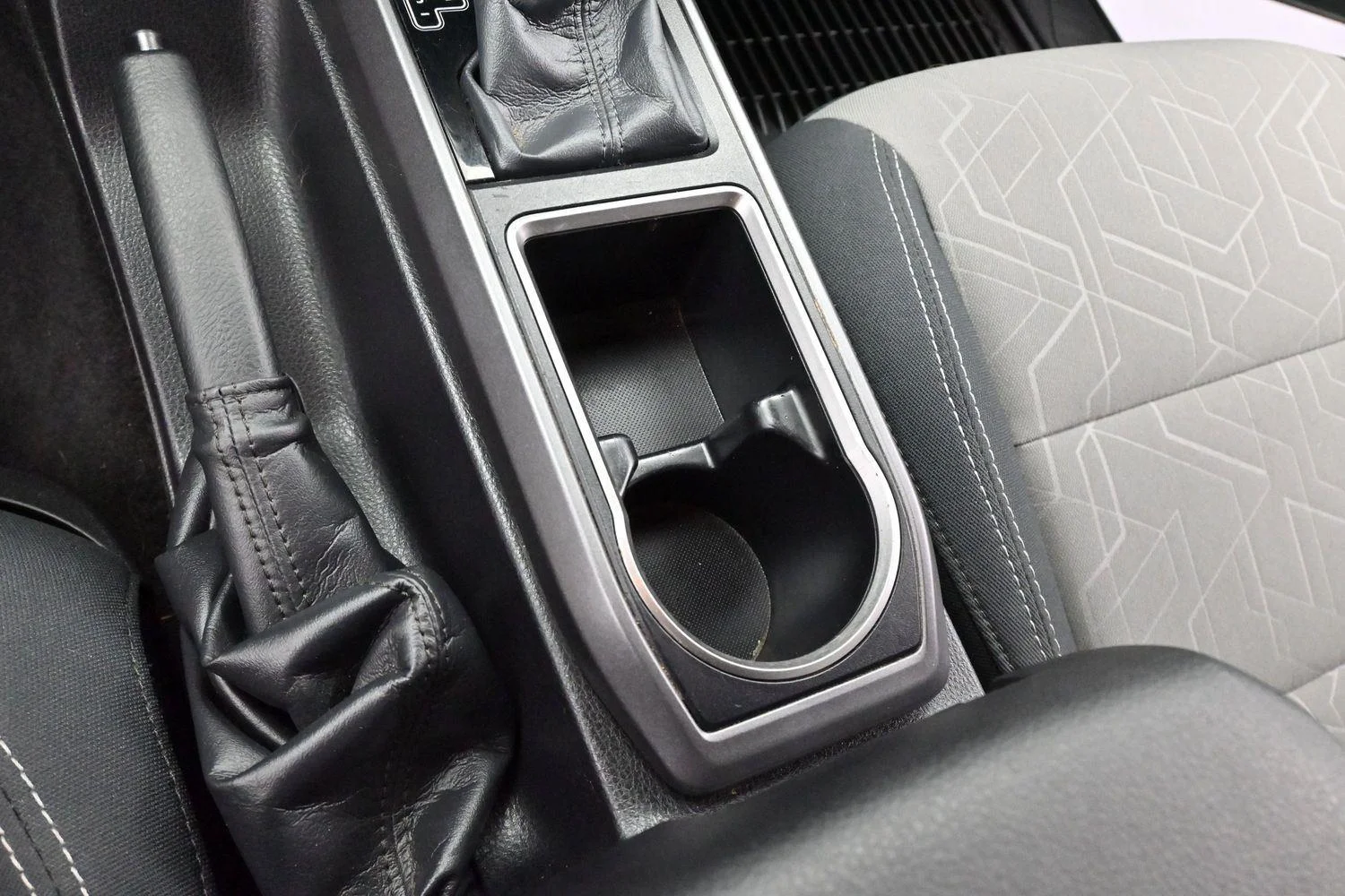 Used 2023 Gray Toyota SR image 18