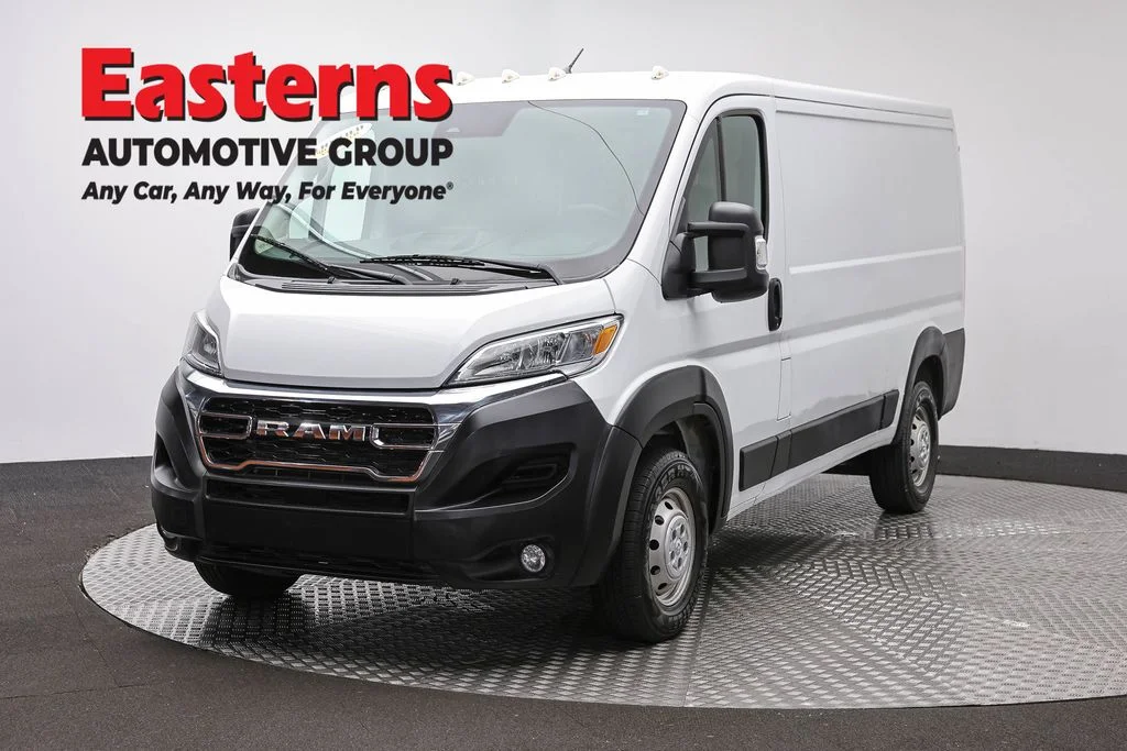Used 2023 White Ram Base image 1