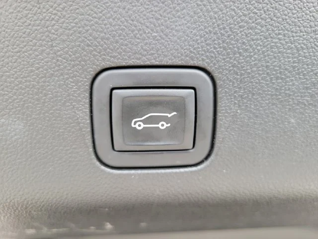 Used 2023 Onyx Black GMC Denali image 11
