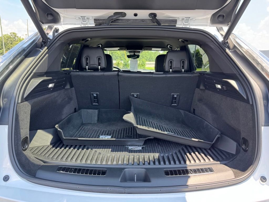Used 2024 White Cadillac Sport image 36