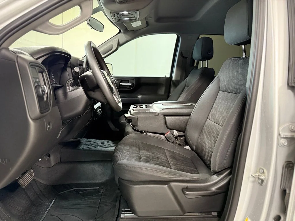Used 2020 Silver Chevrolet Custom image 10
