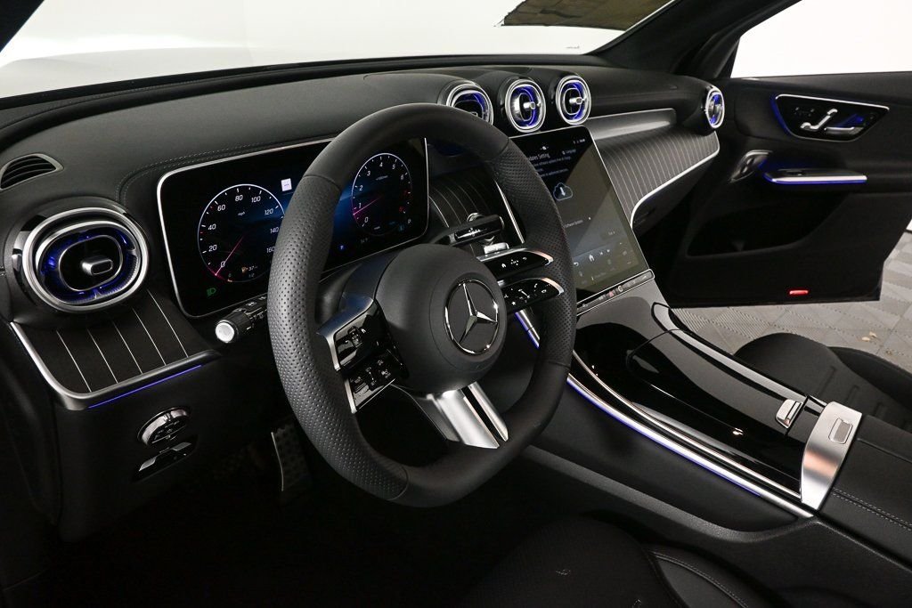 New 2026 Black Mercedes-Benz GLC 300 image 6