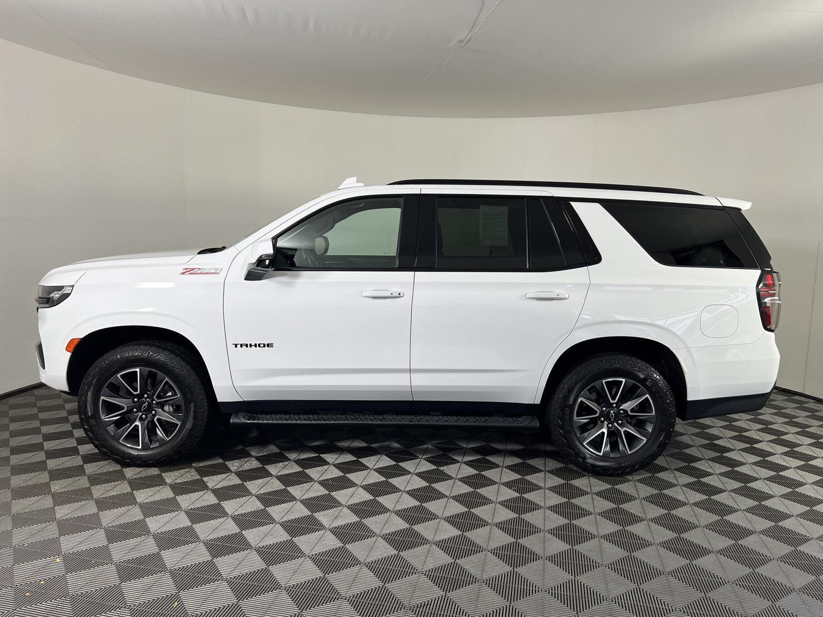 Used 2024 Summit White Chevrolet Z71 image 32