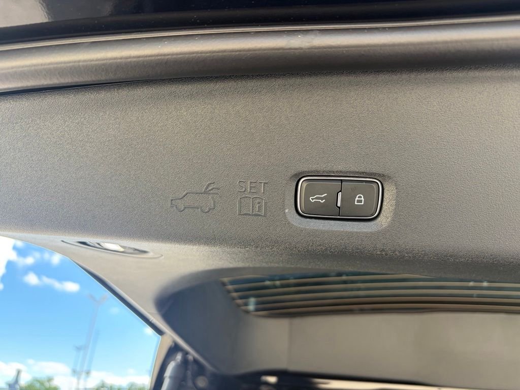New 2027 Agate Black Metallic Ford MAX Platinum image 25