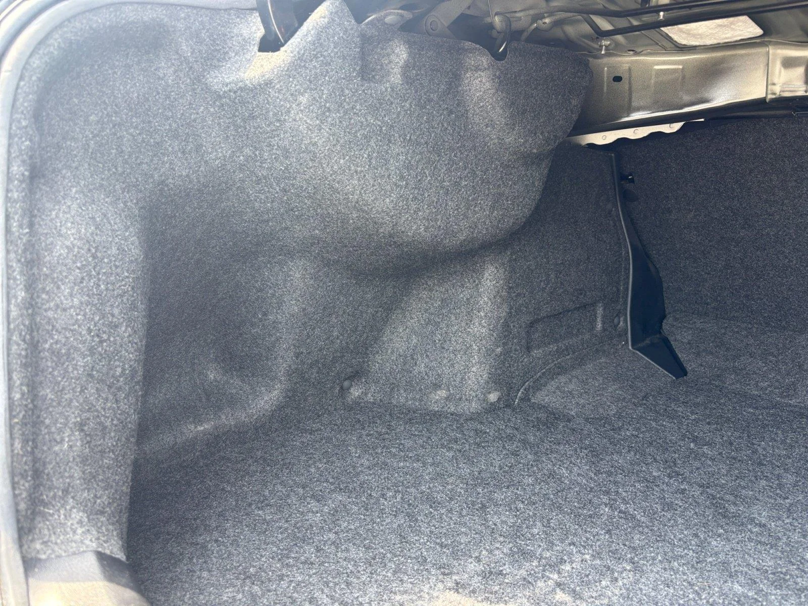 Used 2018 Crystal Black Silica Subaru Base image 37