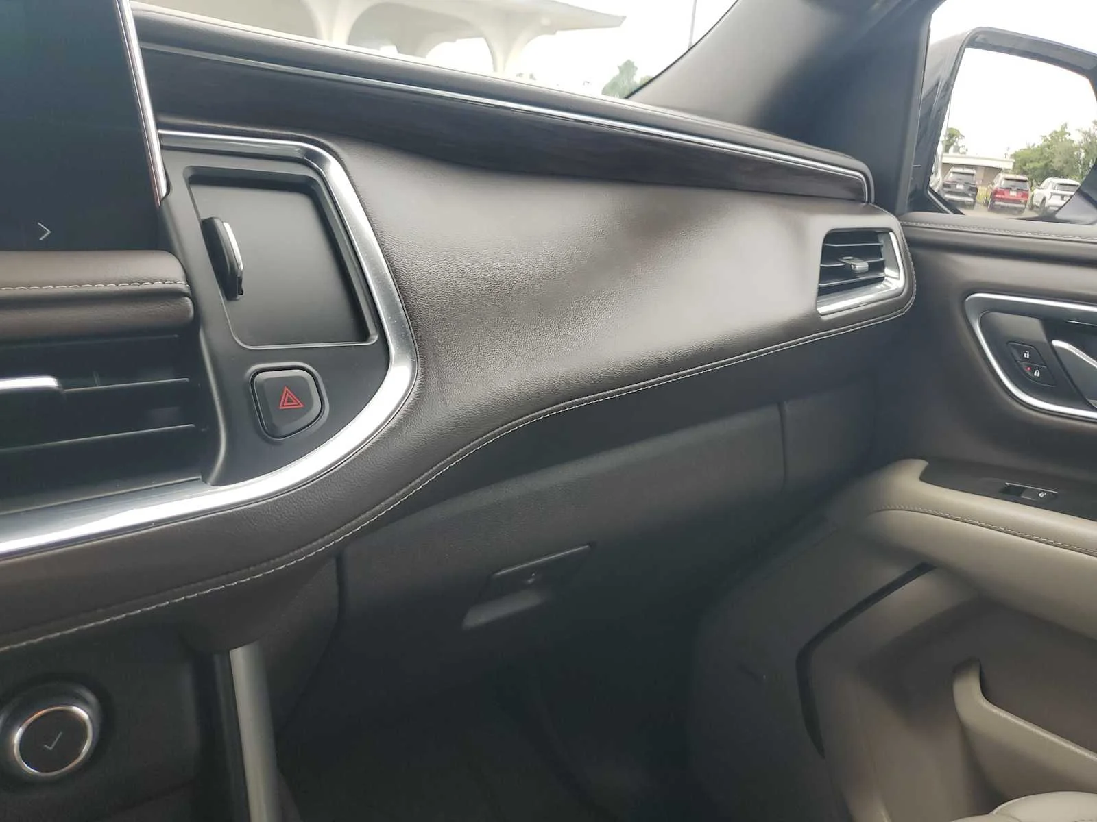 Used 2023 Black Chevrolet Z71 image 18