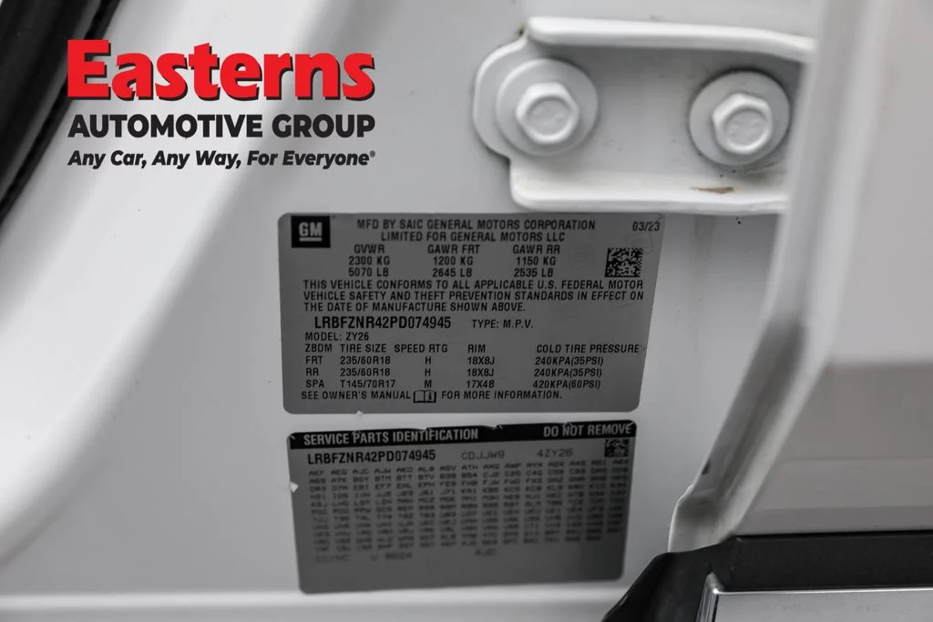 Used 2023 White Buick Essence image 36