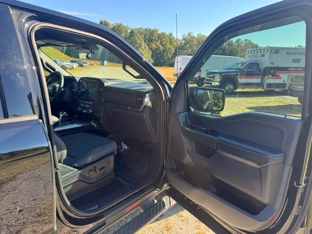 Used 2022 Black Ford XLT image 13