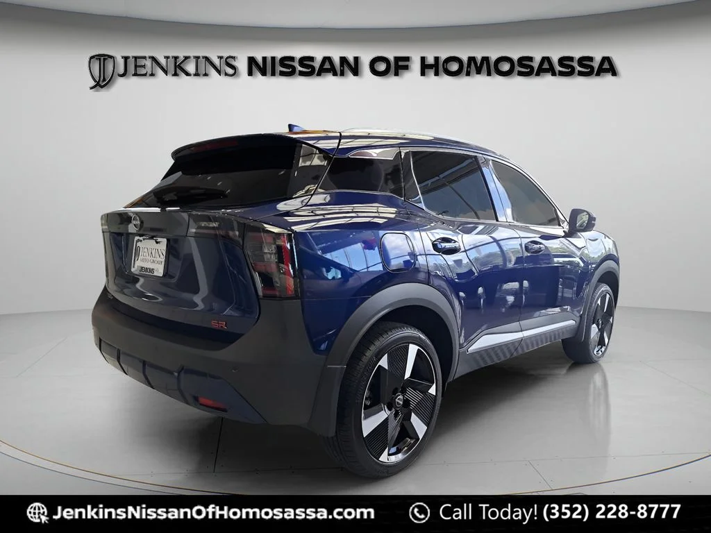 Used 2025 Blue Nissan SR image 3
