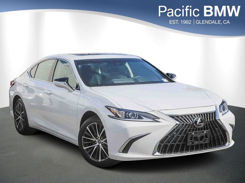 2025 Lexus ES 350 350's photo